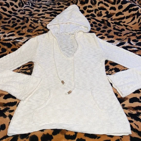 3/$30 Roxy Beach Sweater - Picture 5 of 8